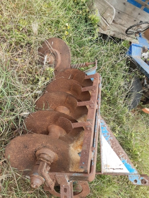 ผานพรวน5ใบ20นิ้วสนใจสอบถามมาคับ ผานพรวน5ใบ20นิ้วสนใจสอบถามมาคับ