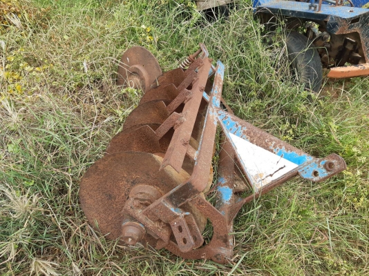 ผานพรวน5ใบ20นิ้วสนใจสอบถามมาคับ