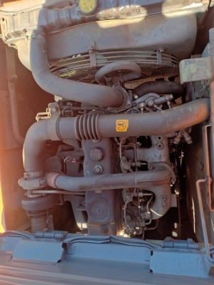 ขายจ้า..HITACHI EX120-5 เก่านอกแท้  เดิมๆๆ  มีลายแย๊ก ใช้งานมา 6,xxx ชั่วโมง  สภาพสวย พร้อมใช้ โทร 089-3818694 จ๊อย