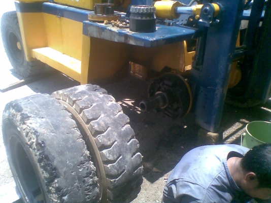 ขายรถยก5ตันแท้komatsuรุ่น5 ขายรถยก5ตันแท้komatsuรุ่น5