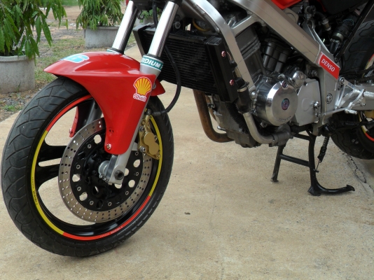 ขาย//แลก//เทริน //รถสตั้นสวย สวย HONDA BROS 400 อินวอยค์ แต่งดูคาติ รูปเยอะ 56000 ขาย//แลก//เทริน //รถสตั้นสวย สวย HONDA BROS 400 อินวอยค์ แต่งดูคาติ รูปเยอะ 56000