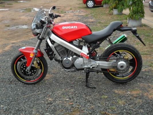 ขาย//แลก//เทริน //รถสตั้นสวย สวย  HONDA BROS  400    อินวอยค์  แต่งดูคาติ รูปเยอะ    56000