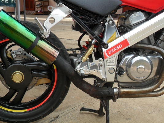 ขาย//แลก//เทริน //รถสตั้นสวย สวย HONDA BROS 400 อินวอยค์ แต่งดูคาติ รูปเยอะ 56000 ขาย//แลก//เทริน //รถสตั้นสวย สวย HONDA BROS 400 อินวอยค์ แต่งดูคาติ รูปเยอะ 56000