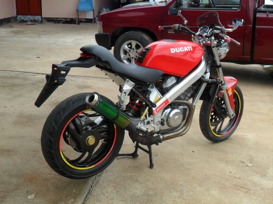 ขาย//แลก//เทริน //รถสตั้นสวย สวย HONDA BROS 400 อินวอยค์ แต่งดูคาติ รูปเยอะ 56000 ขาย//แลก//เทริน //รถสตั้นสวย สวย HONDA BROS 400 อินวอยค์ แต่งดูคาติ รูปเยอะ 56000