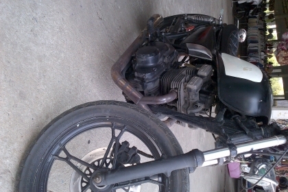 SUZUKI GSX 250 L ทะเบียนแท้ไม่โอน 32000 สนใจต่อได้ครับ