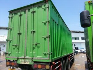 ขายรถบรรทุก10ล้อ1เพลาตู้6บานยาว7.50เมตร NISSUN 260 แรง ปี51รถไม่มีชนครับ