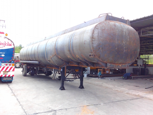 รับต่อแท้งค์บรรทุกน้ำมันเชื้อเพลิง
