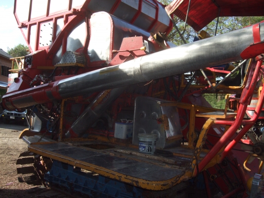 ขายรถเกียวข้าว ศักดิ์พัฒนาเป็นอุ่มแล้ว เครื่องยนต์ 195 เทอร์โบ ใช้งานได้เลย  ราคา450000บาท