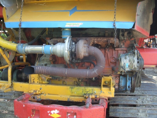 ขายรถเกียวข้าว ศักดิ์พัฒนาเป็นอุ่มแล้ว เครื่องยนต์ 210 เทอร์โบ 6HH ใช้งานได้เลย  ราคา 650000 บาท