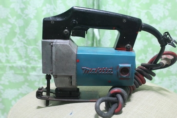 เลื่อยจิ๊กซอร์ยี่ห้อ makita รุ่น 4300BV (ปรับรอบได้)สภาพพร้อมใช้งานครับ เลื่อยจิ๊กซอร์ยี่ห้อ makita รุ่น 4300BV (ปรับรอบได้)สภาพพร้อมใช้งานครับ