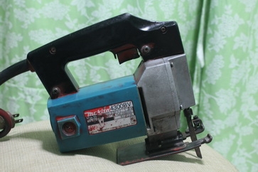 เลื่อยจิ๊กซอร์ยี่ห้อ makita รุ่น 4300BV (ปรับรอบได้)สภาพพร้อมใช้งานครับ เลื่อยจิ๊กซอร์ยี่ห้อ makita รุ่น 4300BV (ปรับรอบได้)สภาพพร้อมใช้งานครับ