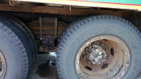 คันนี้เก็บสีหน่อยก็สวย รถได้เดิมๆISUZU สิบล้อเพลาเดียว 165แรง คันนี้เก็บสีหน่อยก็สวย รถได้เดิมๆISUZU สิบล้อเพลาเดียว 165แรง