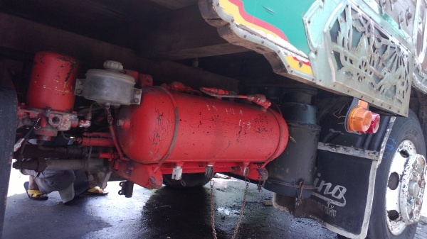 คันนี้เก็บสีหน่อยก็สวย รถได้เดิมๆISUZU สิบล้อเพลาเดียว 165แรง คันนี้เก็บสีหน่อยก็สวย รถได้เดิมๆISUZU สิบล้อเพลาเดียว 165แรง