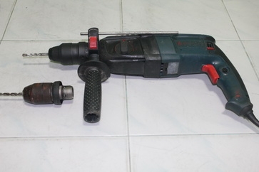 สว่านโรตารีทำงาน3ระบบยี่ห้อbosch รุ่น2-26dfr สภาพพร้อมใช้งานครับ