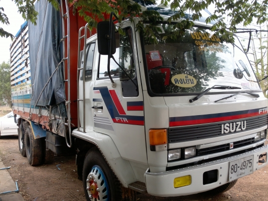 คุณวิรัตน์ มาป้อง อ.เขาสวนกวาง จ.ขอนแก่น มัดจำ50000บาทแล้วครับ ขอบคุณทรัค2แฮนมากครับ