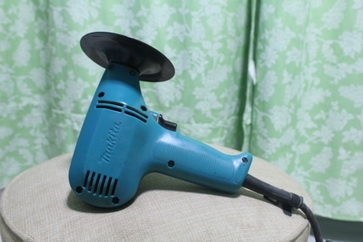 เครื่องขัดกระดาษทรายกลม (6")ยี่ห้อ MAKITA รุ่นGV6000สภาพดีพร้อมใช้ครับ เครื่องขัดกระดาษทรายกลม (6")ยี่ห้อ MAKITA รุ่นGV6000สภาพดีพร้อมใช้ครับ