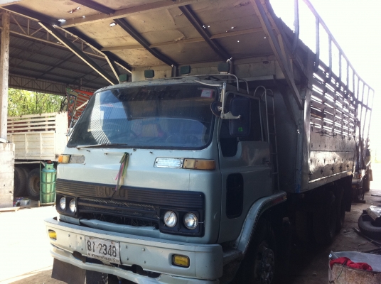 ขายรถบรรทุก 10 ล้อ ISUZU JCM 2 เพลา สภาพรถพร้อมใช้ ยางดี 10 เส้น คัสซีสวย ทะเบียนภาษีเต็ม พร้อมโอน ราคาต่อรอง เครื่องดีมาก มีสโลย์ พวงมาลัยพาวเวอร์