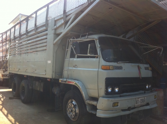 ขายรถบรรทุก 10 ล้อ ISUZU JCM 2 เพลา สภาพรถพร้อมใช้ ยางดี 10 เส้น คัสซีสวย ทะเบียนภาษีเต็ม พร้อมโอน ราคาต่อรอง เครื่องดีมาก มีสโลย์ พวงมาลัยพาวเวอร์