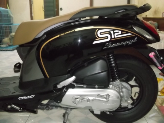 ขาย สกู๊ปปี้ไอตัวล่าสุด สีเทาดำล้อแม็ค สภาพป้ายแดง ราคาถูกๆ