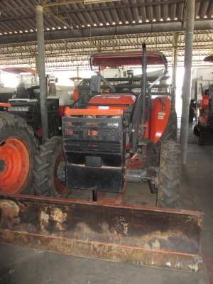 น้องร็อค มาแล้ว KUBOTA M6040SU คุณภาพเยี่ยม พร้อมใบมีดันดินหน้า น้องร็อค มาแล้ว KUBOTA M6040SU คุณภาพเยี่ยม พร้อมใบมีดันดินหน้า