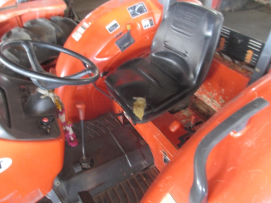 น้องร็อค มาแล้ว KUBOTA M6040SU คุณภาพเยี่ยม พร้อมใบมีดันดินหน้า น้องร็อค มาแล้ว KUBOTA M6040SU คุณภาพเยี่ยม พร้อมใบมีดันดินหน้า