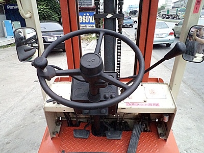 ขายรถยกนิสสัน 1.5 ตัน  เครื่องเบนซิน เกียร์ออโต้ เสาสูง 3 เมตร  พวงมาลัยเพาเว่อร์  สีเดิมจากนอก นำเข้าจากญี่ปุ่น ใช้งานได้ทันที