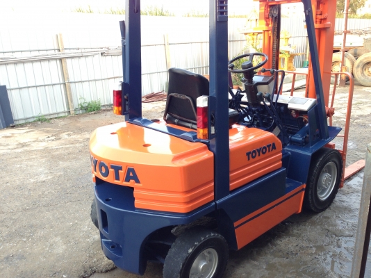 ขายโฟล์คลิฟท์ ยี่ห้อTOYOTA รุ่น 5FD20 เครื่องดีเชล เกียร์ธรรมดา งายาวมาตรฐาน ยางตัน เครื่องยนต์ 1DZ เครื่องตัวใหม่ของ TOYOTA รุ่น5 เครื่องเดิมๆ แน่นมากๆ สตาร์ทติดงาน ไมีมีควัน เครื่องแห้งสนิท ไม่มีรั่วซึม ปั๊มไฮดรอลิค เดิมๆ จากโรงงาน ปั๊มแรงมาก ระบบไฮดรอล ขายโฟล์คลิฟท์ ยี่ห้อTOYOTA รุ่น 5FD20 เครื่องดีเชล เกียร์ธรรมดา งายาวมาตรฐาน ยางตัน เครื่องยนต์ 1DZ เครื่องตัวใหม่ของ TOYOTA รุ่น5 เครื่องเดิมๆ แน่นมากๆ สตาร์ทติดงาน ไมีมีควัน เครื่องแห้งสนิท ไม่มีรั่วซึม ปั๊มไฮดรอลิค เดิมๆ จากโรงงาน ปั๊มแรงมาก ระบบไฮดรอล