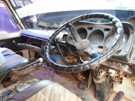 ขายสิบล้อ nissan 230 cw30 ดั้มสามมิตร รอนตรง  ถูกๆ