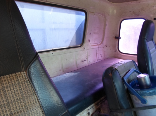 ขายสิบล้อ nissan 230 cw30 ดั้มสามมิตร รอนตรง  ถูกๆ