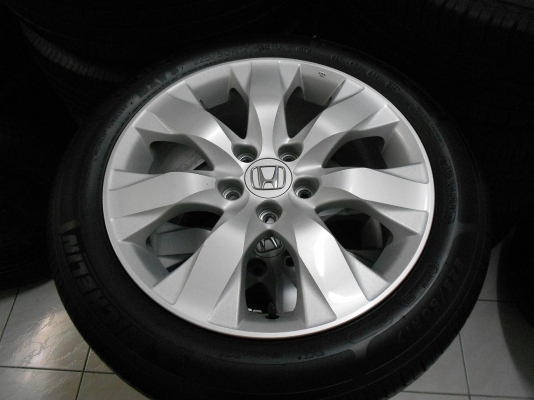 ขายล้อแม็ก Honda Accord ขอบ 17 พร้อมยางมิชลิน 225/55/17 ปี 10/เทิร์นได้-ใส่ฟรีค่ะ