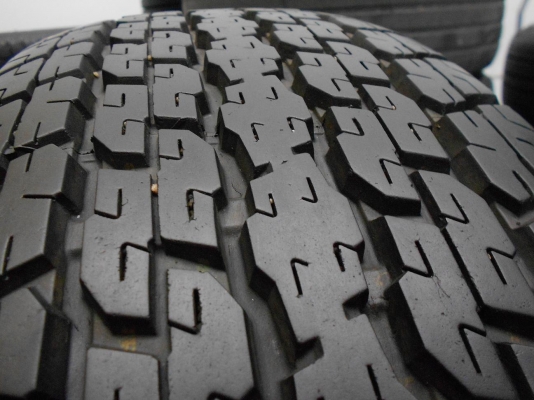 ขายยาง bridestone Dueler 265/70/16 ปี 12 สภาพดี ไม่มีปะ 1 ชุด/ใส่ฟรีค่ะ ขายยาง bridestone Dueler 265/70/16 ปี 12 สภาพดี ไม่มีปะ 1 ชุด/ใส่ฟรีค่ะ