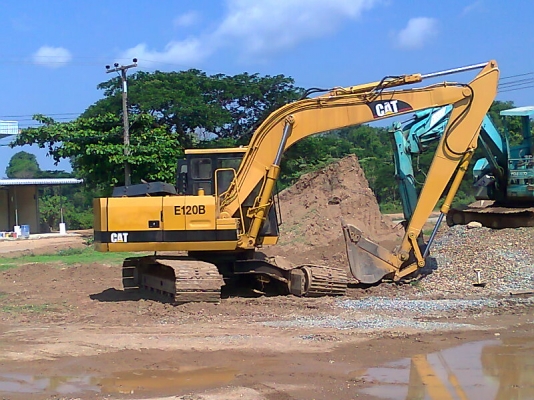 ขายด่วน..รถแบคโฮ CAT E120 B เก๋งสวย ภายในสวย มีแอร์เย็นฉ่ำ รถสวย พร้อมใช้งาน มีใบอินวอยล์.