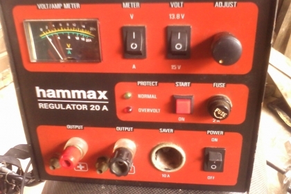 เครื่องแปลงไฟแปลงไฟ 220 โวลต์เป็นไฟ แบตครับ  ของนอกครับสวยๆครับรุ่นน้ราคานี้คุ้มครับ