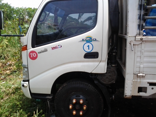 HINO DUTRO ปี48 สวยๆ HINO DUTRO ปี48 สวยๆ