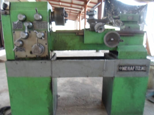 เครื่องกลึง 4 ฟุต ไต้หวัน เกียร์บล็อก  พร้อมใช้ 38,000  ด่วน !!!!