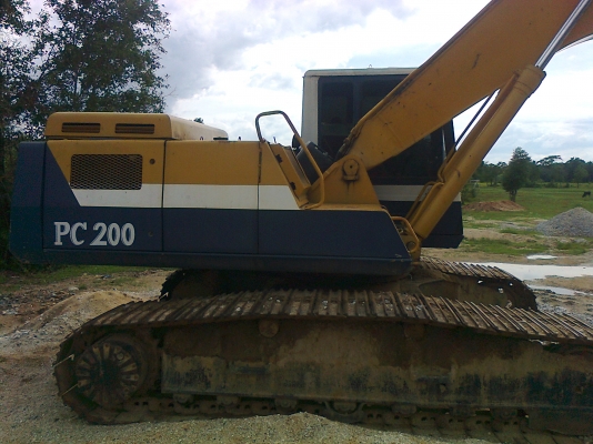 komatsu pc200-5 คอนโทรลสั้น 084-744-4476