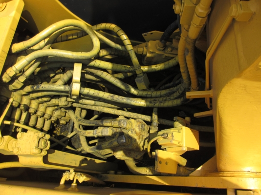 KOMATSU PW130-6K  เก่านอก ล้อยาง เอวแน่น ปั็มแรง สภาพพร้อมใช้ สุดๆเอาไปแบ่งกันใช้ได้เลยครับ   น้องร็อค จัดหั้ย สนใจโทร สอบถามได้ 081-8535656