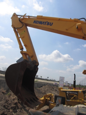 KOMATSU PW130-6K  เก่านอก ล้อยาง เอวแน่น ปั็มแรง สภาพพร้อมใช้ สุดๆเอาไปแบ่งกันใช้ได้เลยครับ   น้องร็อค จัดหั้ย สนใจโทร สอบถามได้ 081-8535656