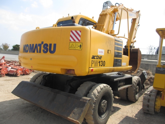 KOMATSU PW130-6K  เก่านอก ล้อยาง เอวแน่น ปั็มแรง สภาพพร้อมใช้ สุดๆเอาไปแบ่งกันใช้ได้เลยครับ   น้องร็อค จัดหั้ย สนใจโทร สอบถามได้ 081-8535656
