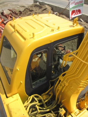 KOMATSU PW130-6K  เก่านอก ล้อยาง เอวแน่น ปั็มแรง สภาพพร้อมใช้ สุดๆเอาไปแบ่งกันใช้ได้เลยครับ   น้องร็อค จัดหั้ย สนใจโทร สอบถามได้ 081-8535656