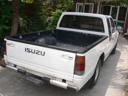ขายกระบะ ISUZU SPACECAB 2.5 เกียร์ธรรมดา พวงมาลัยเพาเวอร์