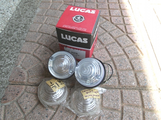 ขายไฟหรี่LUCAS ใสทรงกลมใส่รถ land rover fordหรือใส่รถอังกฤษรุ่นอื่นๆ สภาพใหม่สวยมีรูปครับ