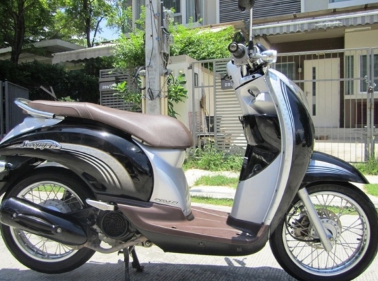 (ขายแล้วค่ะ) Scoopy-I ตัว Top Prestige สภาพดี ราคาเบา