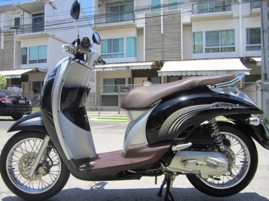 (ขายแล้วค่ะ) Scoopy-I ตัว Top Prestige สภาพดี ราคาเบา