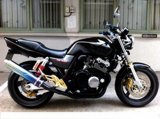 ขาย CB400 SF TEC1 ปี2000 สภาพสวยๆ  ทะเบียนแท้ สมอ.  ราคา178000 บาท (รับเทริ์น)