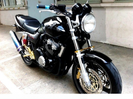 ขาย CB400 SF TEC1 ปี2000 สภาพสวยๆ  ทะเบียนแท้ สมอ.  ราคา178000 บาท (รับเทริ์น)