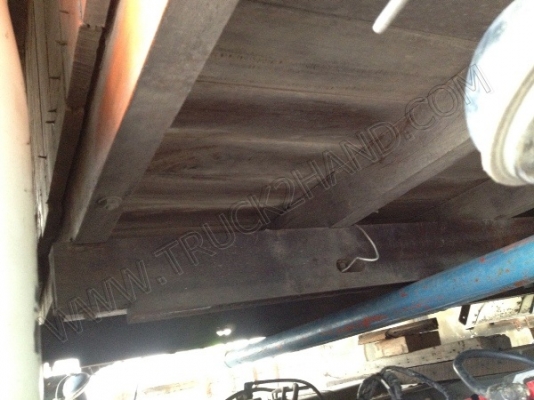 กระบะคาร์โก้รถอีโน่บรรทุก 6 ล้อ