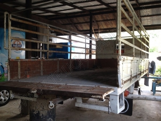 กระบะคาร์โก้รถอีโน่บรรทุก 6 ล้อ