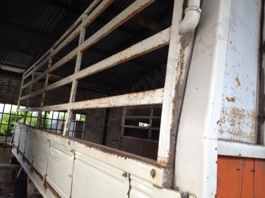 กระบะคาร์โก้รถอีโน่บรรทุก 6 ล้อ