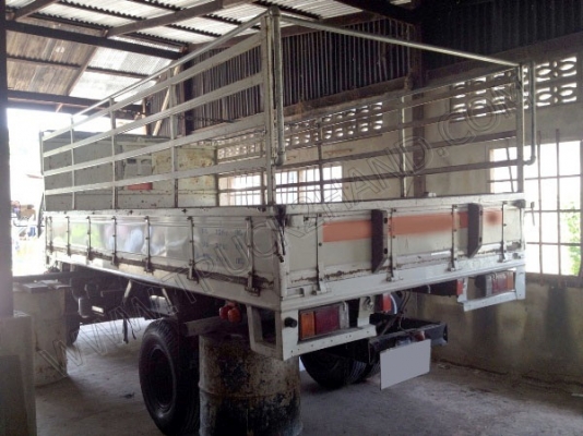 กระบะคาร์โก้รถอีโน่บรรทุก 6 ล้อ